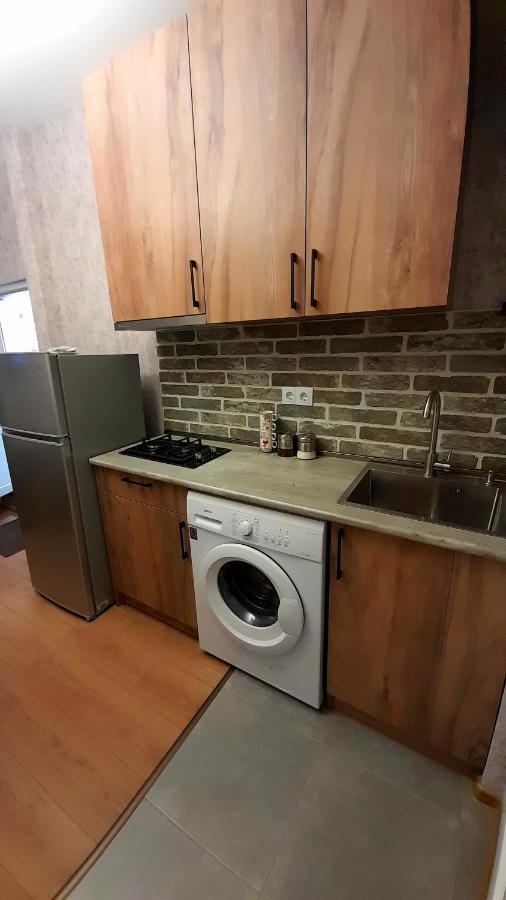 Yellow Apartment Tbilisi Ngoại thất bức ảnh